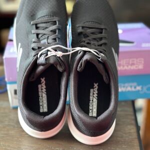 Skechers Go Walk Joy - Women’s Sneakers